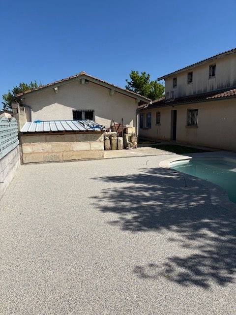 Résine drainante pour terrasses à Marrakech : guide complet